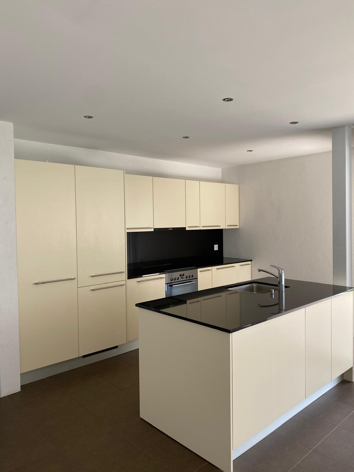 Offene Küche der EG-Musterwohnung